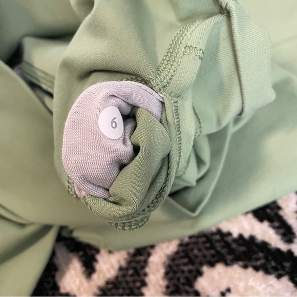 Lululemon Wunder Under Full Length Pant (Hi-Rise) in Desert Olive size 6 - Picture 11 of 11